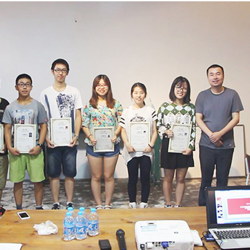 木馬設計學院**屆學員畢業(yè)典禮完美收官！