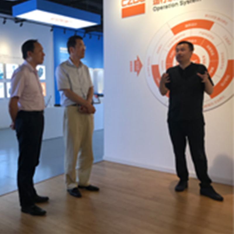 積極探索新模式，深入挖掘工業(yè)設計價值——市區(qū)領導走訪長征工業(yè)設計中心